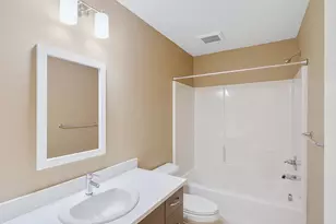 10827 E Burnside St, Portland, OR 97216 - Photo 18