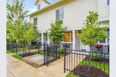 10827 E Burnside St, Portland, OR 97216 - Photo 6