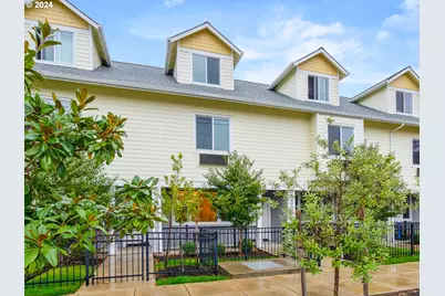 10827 E Burnside St, Portland, OR 97216 - Photo 1