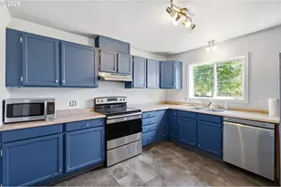 5135 C St, Springfield, OR 97478 - Photo 10