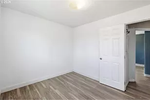 5135 C St, Springfield, OR 97478 - Photo 8