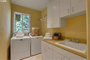 700 SW 67th Pl, Portland, OR 97225 - Photo 24