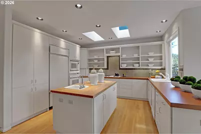 700 SW 67th Pl, Portland, OR 97225 - Photo 18