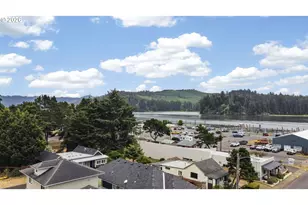289 Harbor St, Florence, OR 97439 - Photo 32