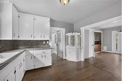 289 Harbor St, Florence, OR 97439 - Photo 14
