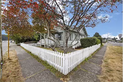 289 Harbor St, Florence, OR 97439 - Photo 2