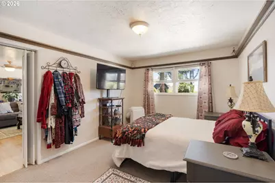 1306 E 18th St, The Dalles, OR 97058 - Photo 28