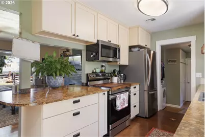 1306 E 18th St, The Dalles, OR 97058 - Photo 18