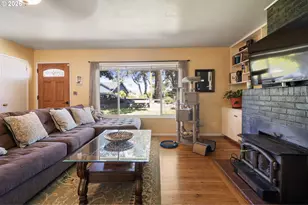 1306 E 18th St, The Dalles, OR 97058 - Photo 8