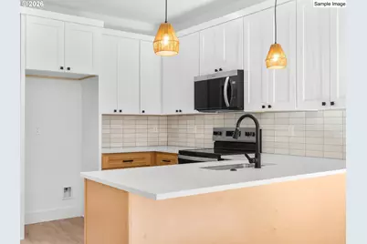 9562 N Buchanan Ave, Portland, OR 97203 - Photo 4