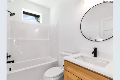 9562 N Buchanan Ave, Portland, OR 97203 - Photo 8