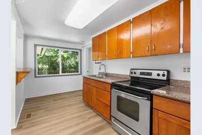 3946 SW Cullen Blvd, Portland, OR 97221 - Photo 6