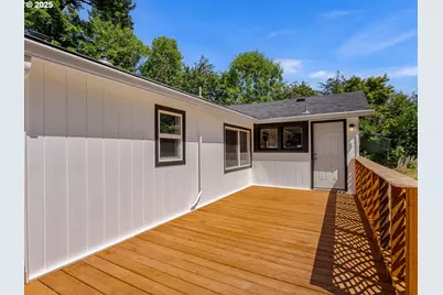 3946 SW Cullen Blvd, Portland, OR 97221 - Photo 12