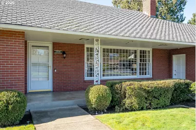 2774 Sarah Ln, Eugene, OR 97408 - Photo 2