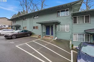 1015 SW Bertha Blvd, Portland, OR 97219 - Photo 2