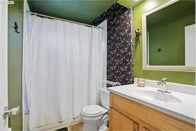 1015 SW Bertha Blvd #4, Portland, OR 97219 - Photo 12