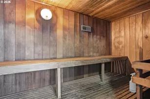 1015 SW Bertha Blvd, Portland, OR 97219 - Photo 20