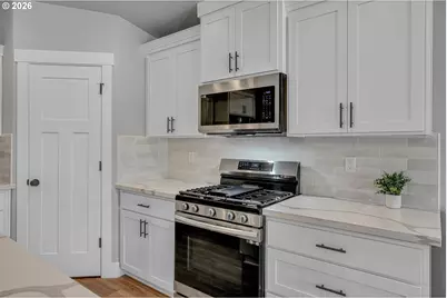 1448 SW 11th St, Dallas, OR 97338 - Photo 10