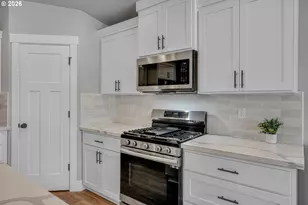 1448 SW 11th St, Dallas, OR 97338 - Photo 10