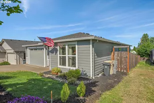 1448 SW 11th St, Dallas, OR 97338 - Photo 2
