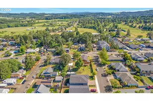 1448 SW 11th St, Dallas, OR 97338 - Photo 44