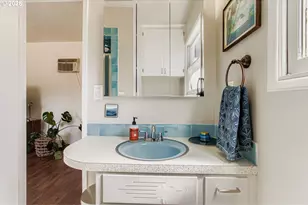 16646 SE Ankeny St, Portland, OR 97233 - Photo 20