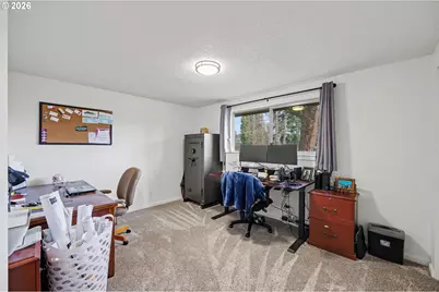 777 N 11th St, Cottage Grove, OR 97424 - Photo 18