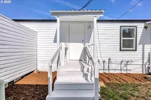 12726 SE Division St, Portland, OR 97236 - Photo 8