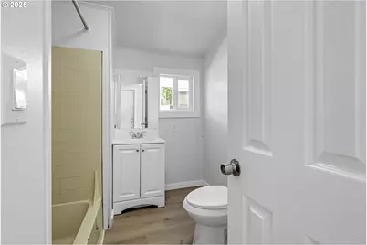 12726 SE Division St #17, Portland, OR 97236 - Photo 24