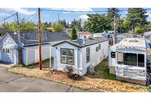 12726 SE Division St, Portland, OR 97236 - Photo 4