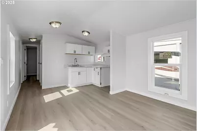 12726 SE Division St #17, Portland, OR 97236 - Photo 18