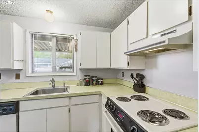 618 NE Fleming Ave, Gresham, OR 97030 - Photo 32