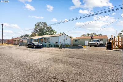 153 W Beech Ave, Hermiston, OR 97838 - Photo 1