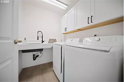 10355 SW Porter St, Portland, OR 97225 - Photo 38