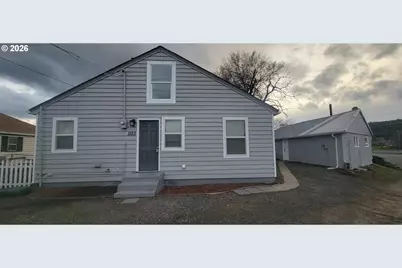 1123 W 2nd St, The Dalles, OR 97058 - Photo 1