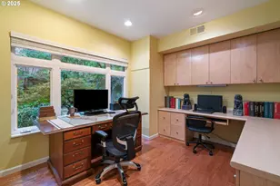 1135 NW Irving St, Portland, OR 97209 - Photo 24