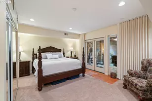 1135 NW Irving St, Portland, OR 97209 - Photo 20