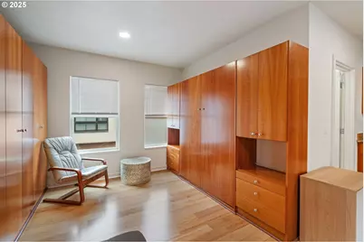 1135 NW Irving St, Portland, OR 97209 - Photo 32