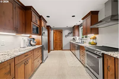 15822 SE Alpenglade Ct, Milwaukie, OR 97267 - Photo 8