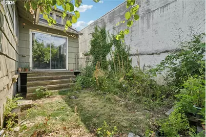 5629 SE Center St, Portland, OR 97206 - Photo 42