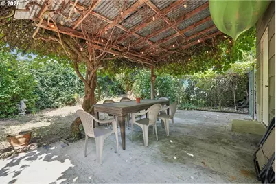 5629 SE Center St, Portland, OR 97206 - Photo 46