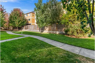 428 NE Patricia Ann Pl, Hillsboro, OR 97006 - Photo 40