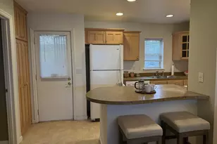 12138 NE Fremont St, Portland, OR 97220 - Photo 4