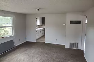 132 NE Sawyers Ln, Roseburg, OR 97470 - Photo 8