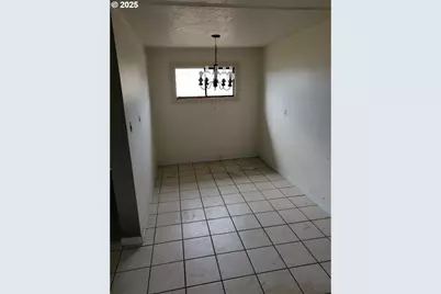 132 NE Sawyers Ln, Roseburg, OR 97470 - Photo 10