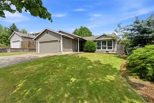 2453 SW Peggy St, McMinnville, OR 97128 - Photo 2