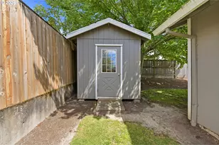 2453 SW Peggy St, McMinnville, OR 97128 - Photo 30