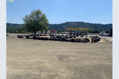 0 SW Main St, Winston, OR 97496 - Photo 10