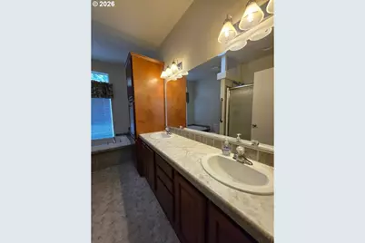 624 Dufur Ave, Maupin, OR 97037 - Photo 28