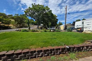 624 Dufur Ave, Maupin, OR 97037 - Photo 6